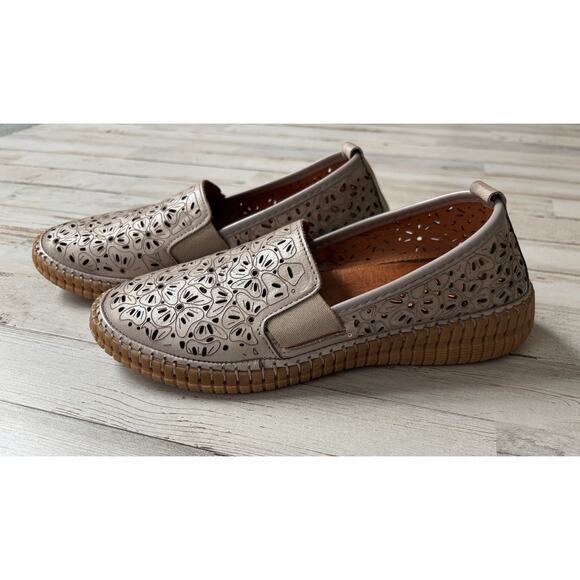 Spring Step taupe beige floral cutout loafers NEW sz 37/7 - Picture 5 of 5